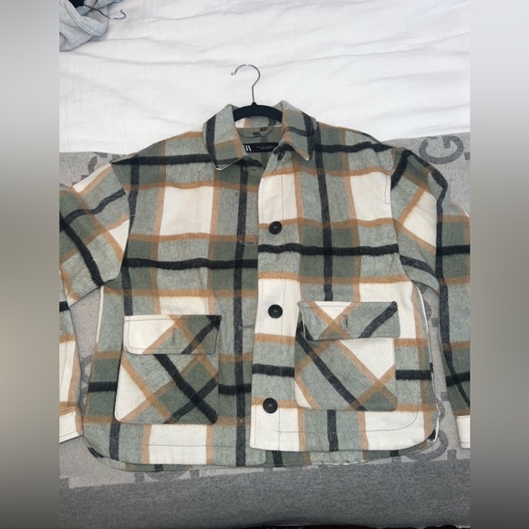 Zara crop style flannel jacket, size S - Picture 2 of 4
